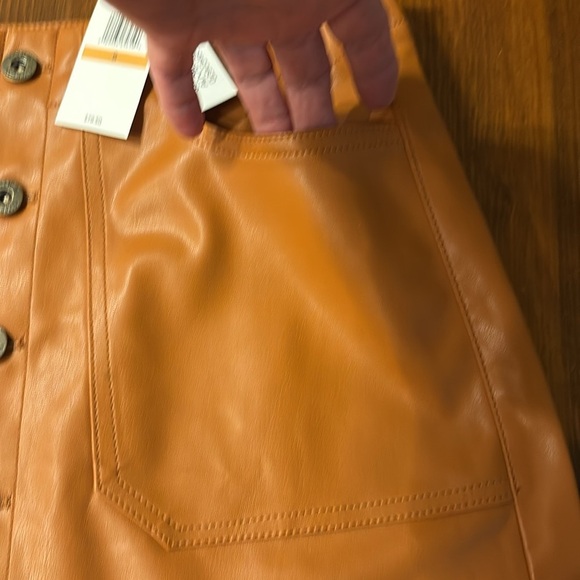 JESSICA SIMPSON SHORT SKIRT PLEATHER BUTTON DOWN FRONT POCKETS SIZE S - Picture 4 of 13